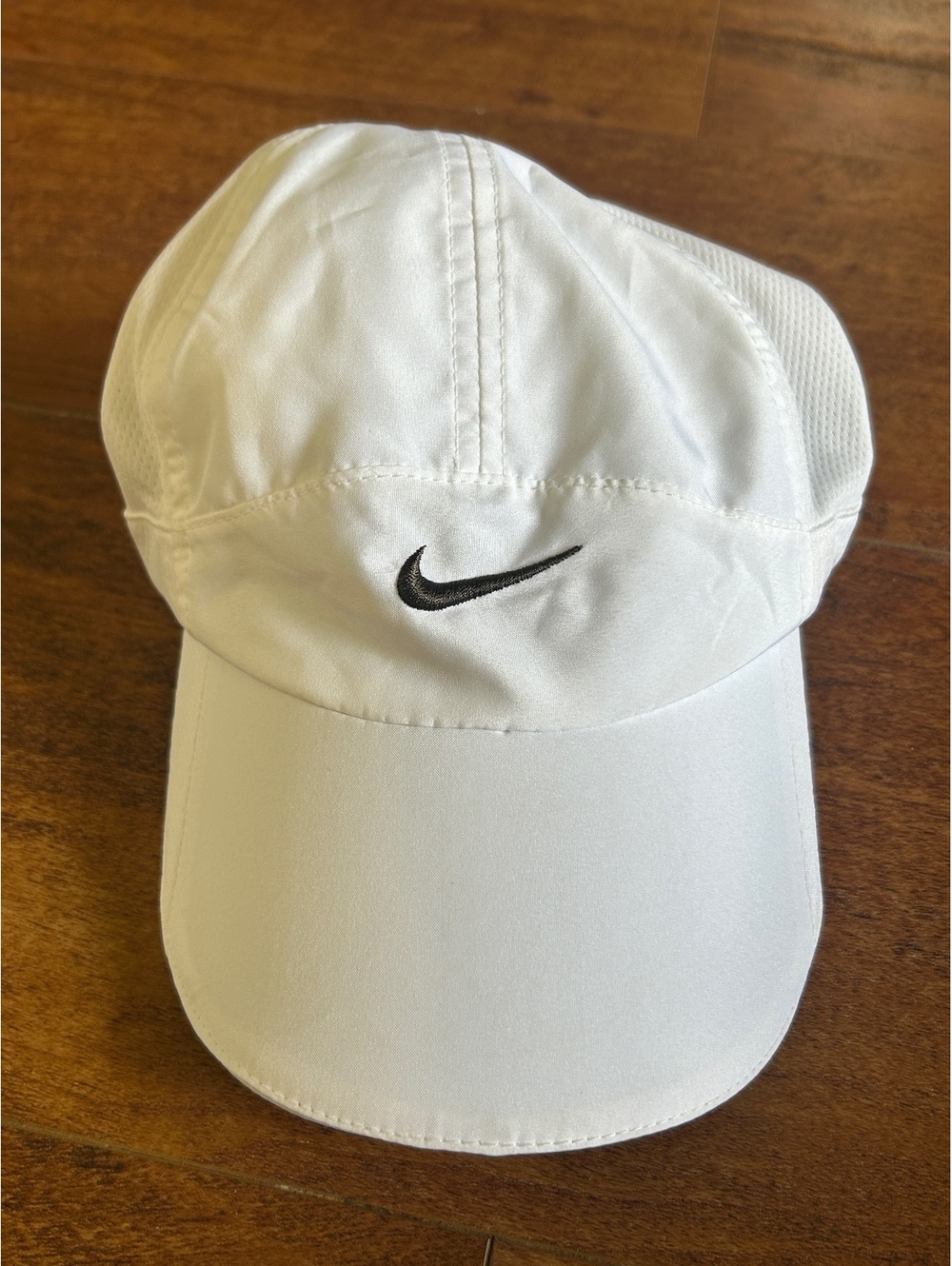 Nike Featherlight Dri-FIT White Baseball Cap